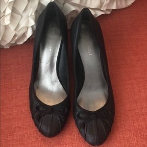 Nine West pumps